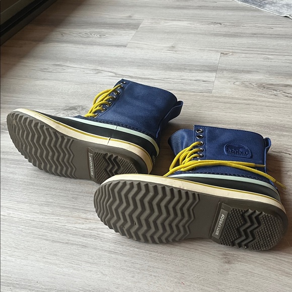 NWOT Sorel Caribou Blue Waterproof Boots. Size 7.5 - Picture 4 of 6